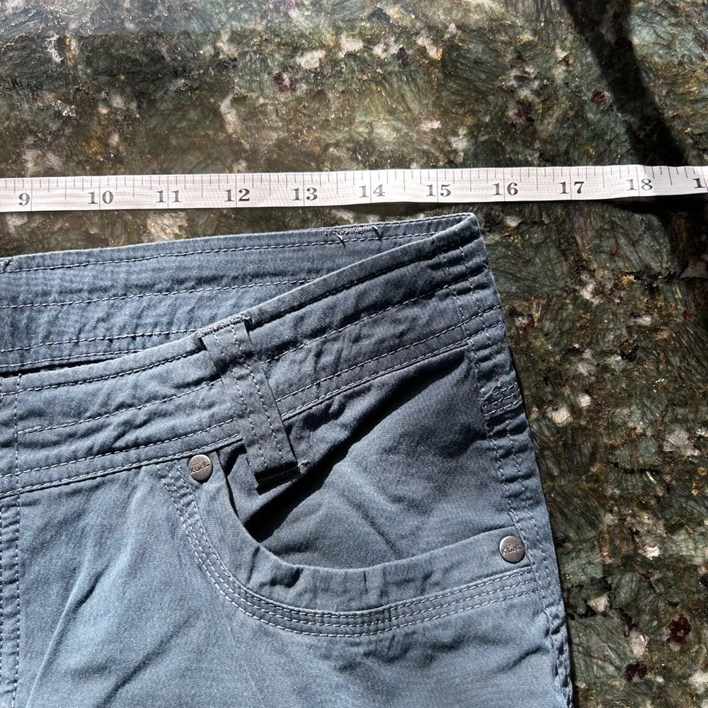 Kuhl Splash Roll Up Pants in Metal Blue. EUC. UPF 50. Quick dry. Hiking. - Picture 14 of 16